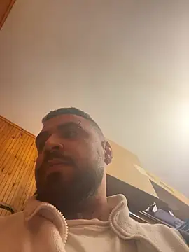 Dikkiduohottt online show from March 19, 11:36 pm