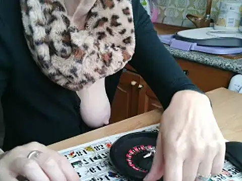 VeneRed online show from November 2, 8:39 am