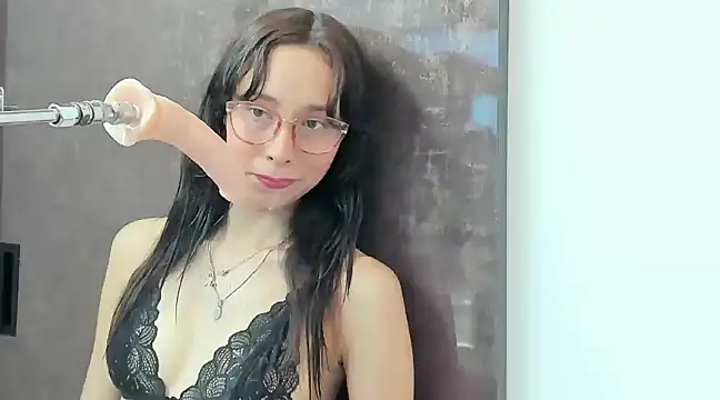 Snapshot of doll_bella_ chatting on January 14, 7:53 pm doll bella  online show from January 14, 7:53 pm