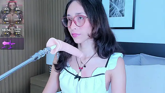 Snapshot of doll_bella_ chatting on November 22, 8:08 pm doll bella online show from November 22, 8:08 pm