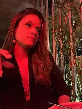 Alisha-Bond online show from March 1, 2:15 am