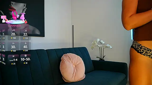 Snapshot of izzy_belle chatting on September 24, 12:08 pm izzy belle online show from September 24, 12:08 pm