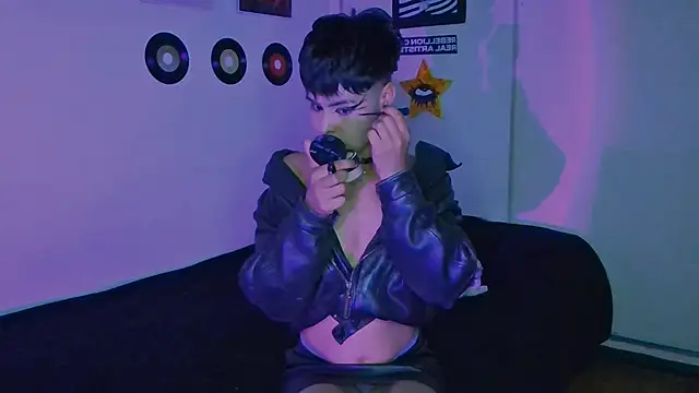 Snapshot of alex_one888 chatting on September 18, 2:13 am alex one888 online show from September 18, 2:13 am