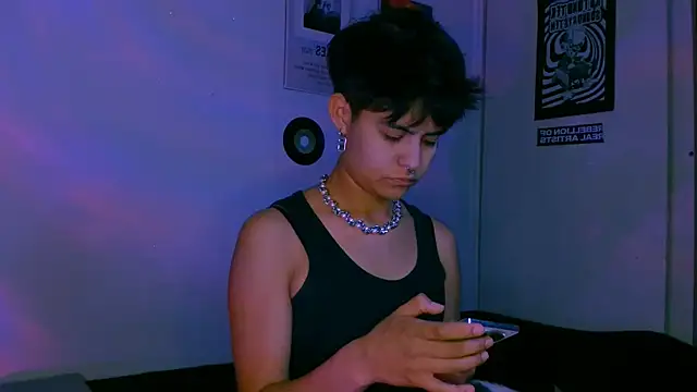 Snapshot of alex_one888 chatting on October 20, 11:38 pm alex one888 online show from October 20, 11:38 pm