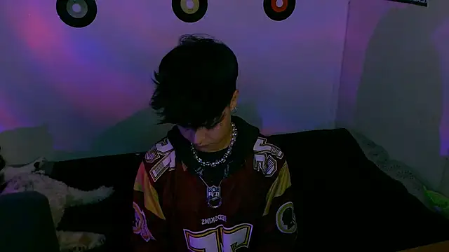 Snapshot of alex_one888 chatting on November 6, 12:22 am alex one888 online show from November 6, 12:22 am