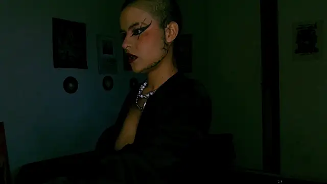 Snapshot of alex_one888 chatting on January 5, 10:24 pm alex one888 online show from January 5, 10:24 pm