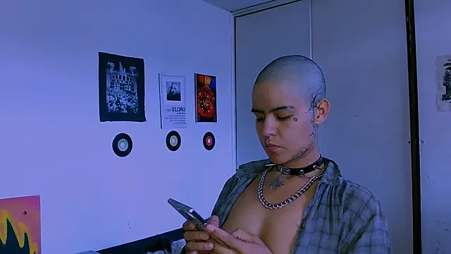 Snapshot of alex_one888 chatting on January 15, 8:56 pm alex one888 online show from January 15, 8:56 pm