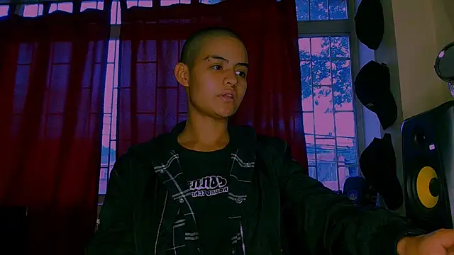 Snapshot of alex_one888 chatting on February 16, 11:12 pm alex one888 online show from February 16, 11:12 pm