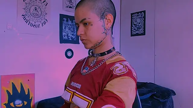 Snapshot of alex_one888 chatting on February 25, 7:45 pm alex one888 online show from February 25, 7:45 pm