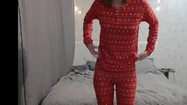 Snapshot of KateBunny chatting on December 17, 4:21 pm KateBunny online show from December 17, 4:21 pm