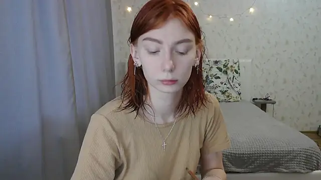 Snapshot of KateBunny chatting on January 4, 7:45 am KateBunny online show from January 4, 7:45 am