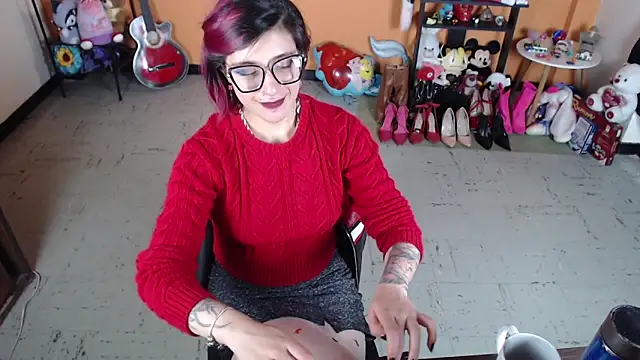 Snapshot of MissMiia2 chatting on January 6, 8:39 pm MissMiia2 online show from January 6, 8:39 pm