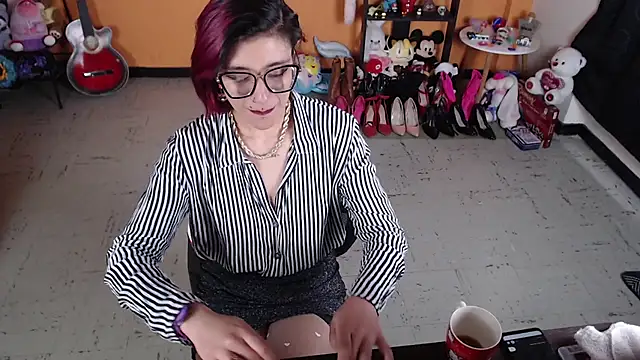 Snapshot of MissMiia2 chatting on January 17, 4:57 pm MissMiia2 online show from January 17, 4:57 pm