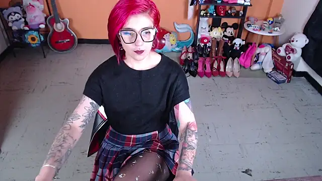 Snapshot of MissMiia2 chatting on January 28, 1:16 pm MissMiia2 online show from January 28, 1:16 pm