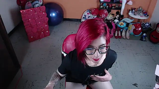 Snapshot of MissMiia2 chatting on March 12, 12:57 pm MissMiia2 online show from March 12, 12:57 pm