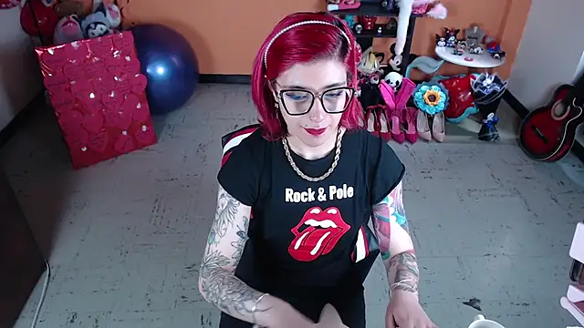 Snapshot of MissMiia2 chatting on March 17, 1:18 pm MissMiia2 online show from March 17, 1:18 pm