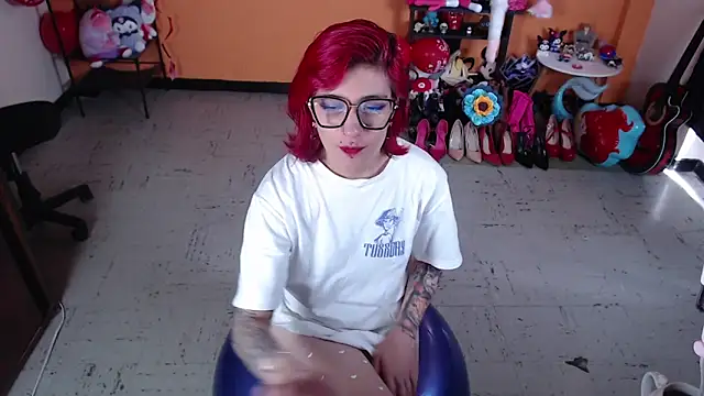 Snapshot of MissMiia2 chatting on March 20, 4:09 pm MissMiia2 online show from March 20, 4:09 pm