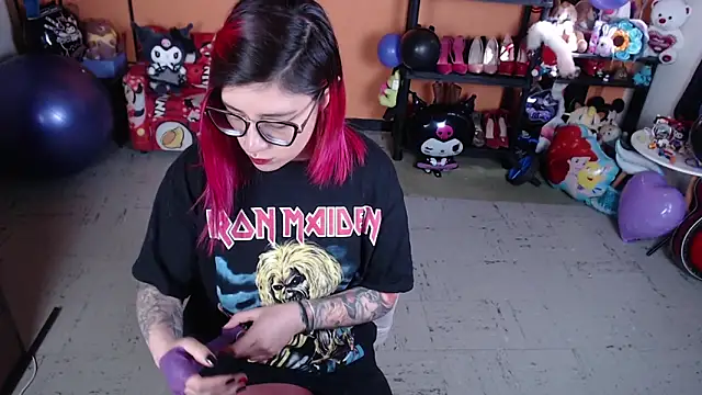 Snapshot of MissMiia2 chatting on September 12, 2:06 pm MissMiia2 online show from September 12, 2:06 pm