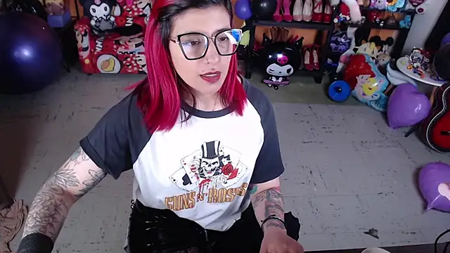 Snapshot of MissMiia2 chatting on September 18, 3:03 pm MissMiia2 online show from September 18, 3:03 pm