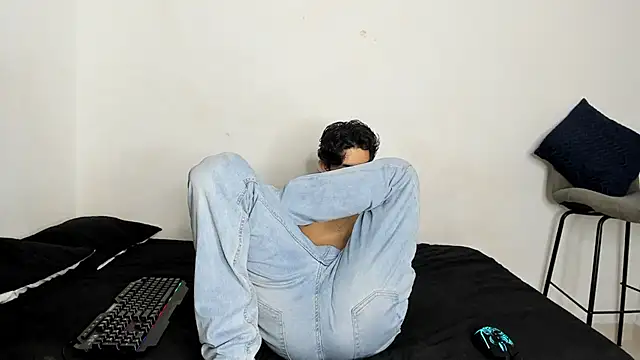 evanscollins online show from December 19, 9:44 pm