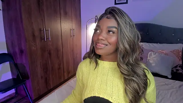 Im Maria online show from December 9, 11:45 pm