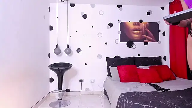 Snapshot of walton_victoria chatting on January 4, 2:25 am walton victoria online show from January 4, 2:25 am