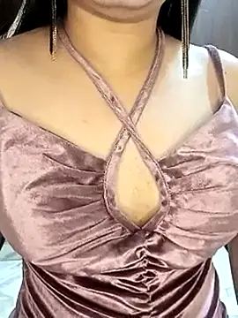 Indianhyna online show from February 20, 3:52 pm