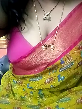 Snapshot of your-sameera chatting on November 8, 2:01 am your-sameera online show from November 8, 2:01 am