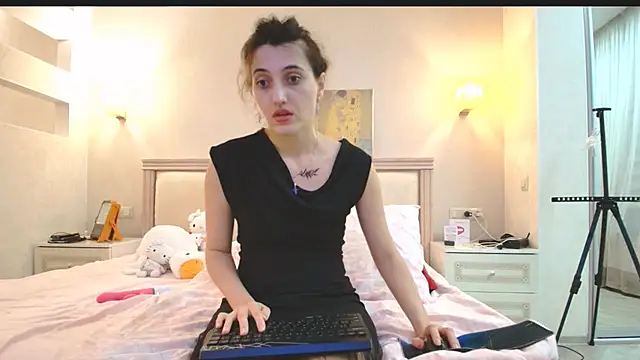 Iren online show from December 18, 11:00 pm