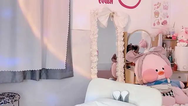 Carly 1 online show from December 4, 10:57 am