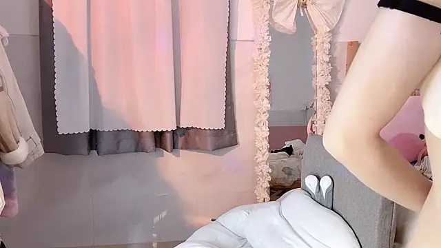 Carly 1 online show from December 28, 3:59 pm