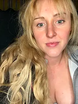 Snapshot of SherryOutdoor1 chatting on October 15, 7:25 pm SherryOutdoor1 online show from October 15, 7:25 pm