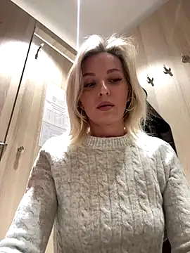 Snapshot of Diamond_Bunny_ chatting on December 5, 1:20 pm Diamond Bunny online show from December 5, 1:20 pm