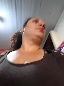 Snapshot of litha_luna chatting on October 24, 12:23 pm litha luna online show from October 24, 12:23 pm