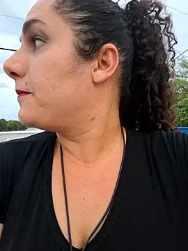 Snapshot of litha_luna chatting on November 5, 9:26 pm litha luna online show from November 5, 9:26 pm