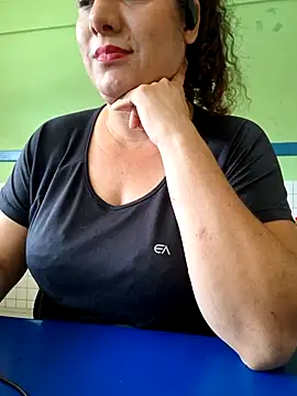 Snapshot of litha_luna chatting on December 18, 12:00 pm litha luna online show from December 18, 12:00 pm