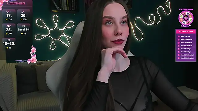 katie taylorr online show from April 7, 1:06 am