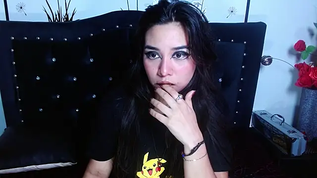 Lune Claire online show from April 22, 6:16 am