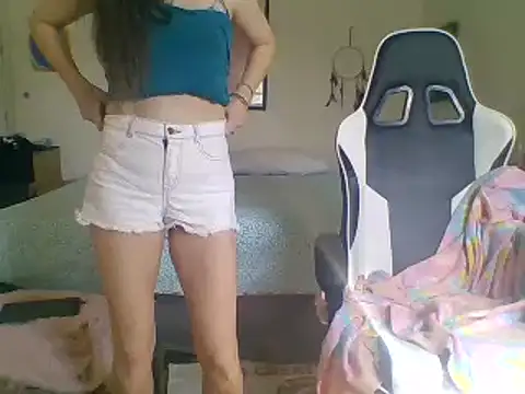 DavinaRay online show from March 7, 6:11 pm