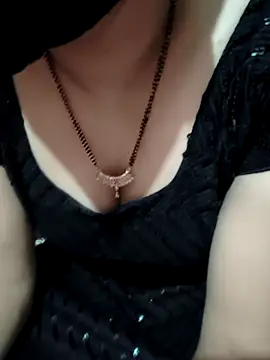 Snapshot of kaveerpooja947 chatting on December 14, 3:50 pm kaveerpooja947 online show from December 14, 3:50 pm