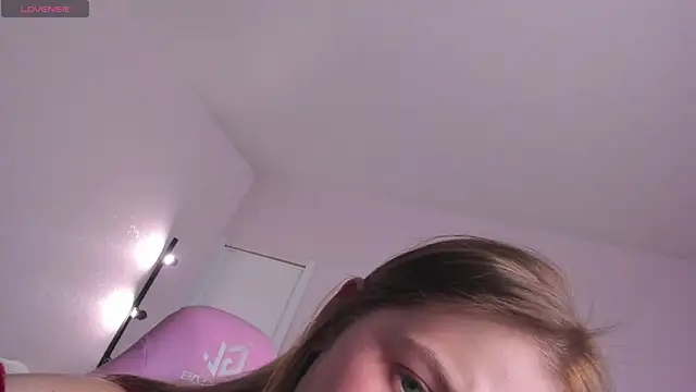 Snapshot of Colleen_Blake chatting on November 28, 5:04 pm Colleen Blake online show from November 28, 5:04 pm