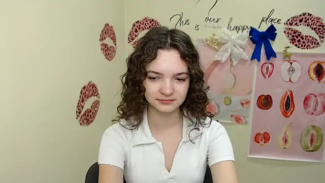  SusieSu  online show from December 23, 7:06 am