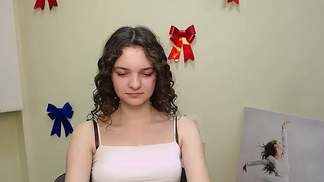  SusieSu  online show from February 2, 3:17 pm