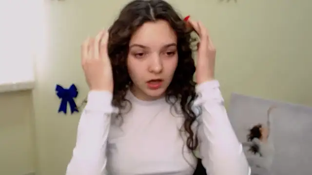  SusieSu  online show from February 23, 9:44 am