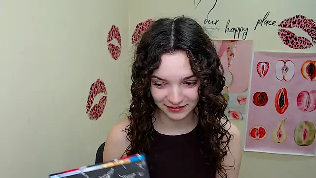  SusieSu  online show from March 6, 7:14 am