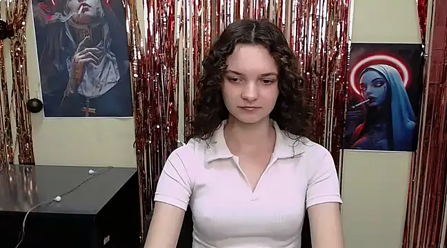  SusieSu  online show from March 9, 4:44 pm