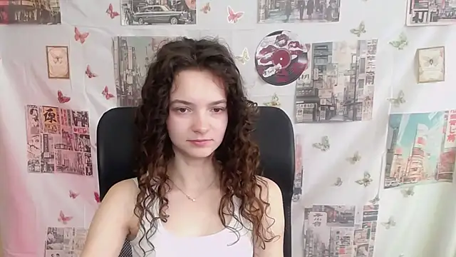  SusieSu  online show from April 5, 6:32 am