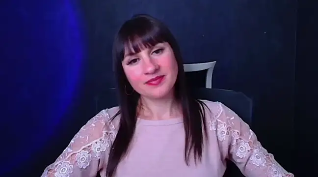 Snapshot of Violla_My chatting on January 5, 4:38 pm Violla My online show from January 5, 4:38 pm