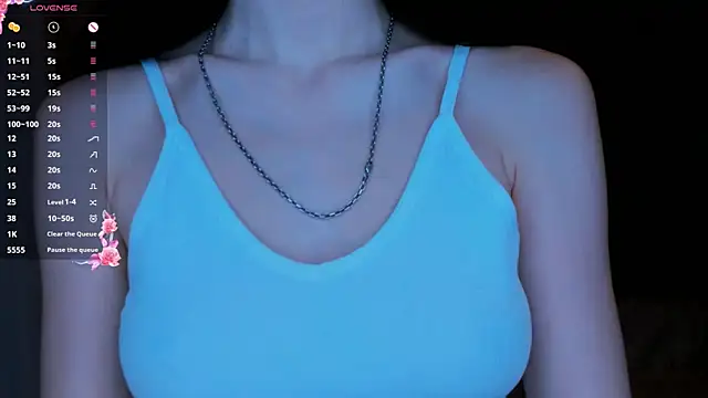 EvaBradley online show from December 18, 3:55 pm