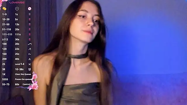 EvaBradley online show from September 13, 6:08 pm